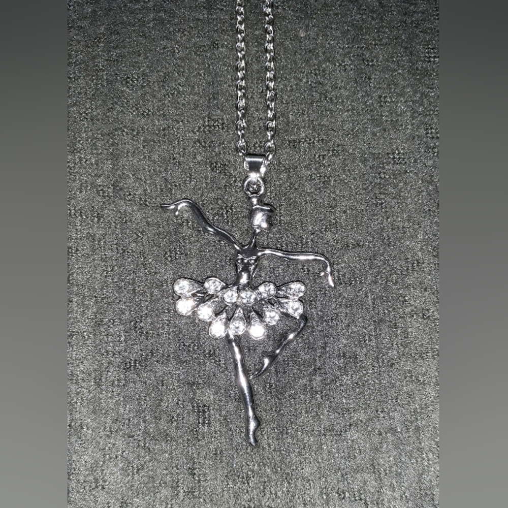 3/$20! Ballerina diamond pendant necklace - Picture 11 of 12